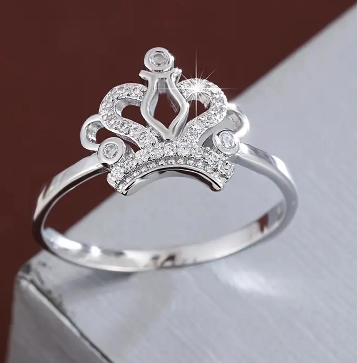 Women's Jewelry_ "Crown Ring"
