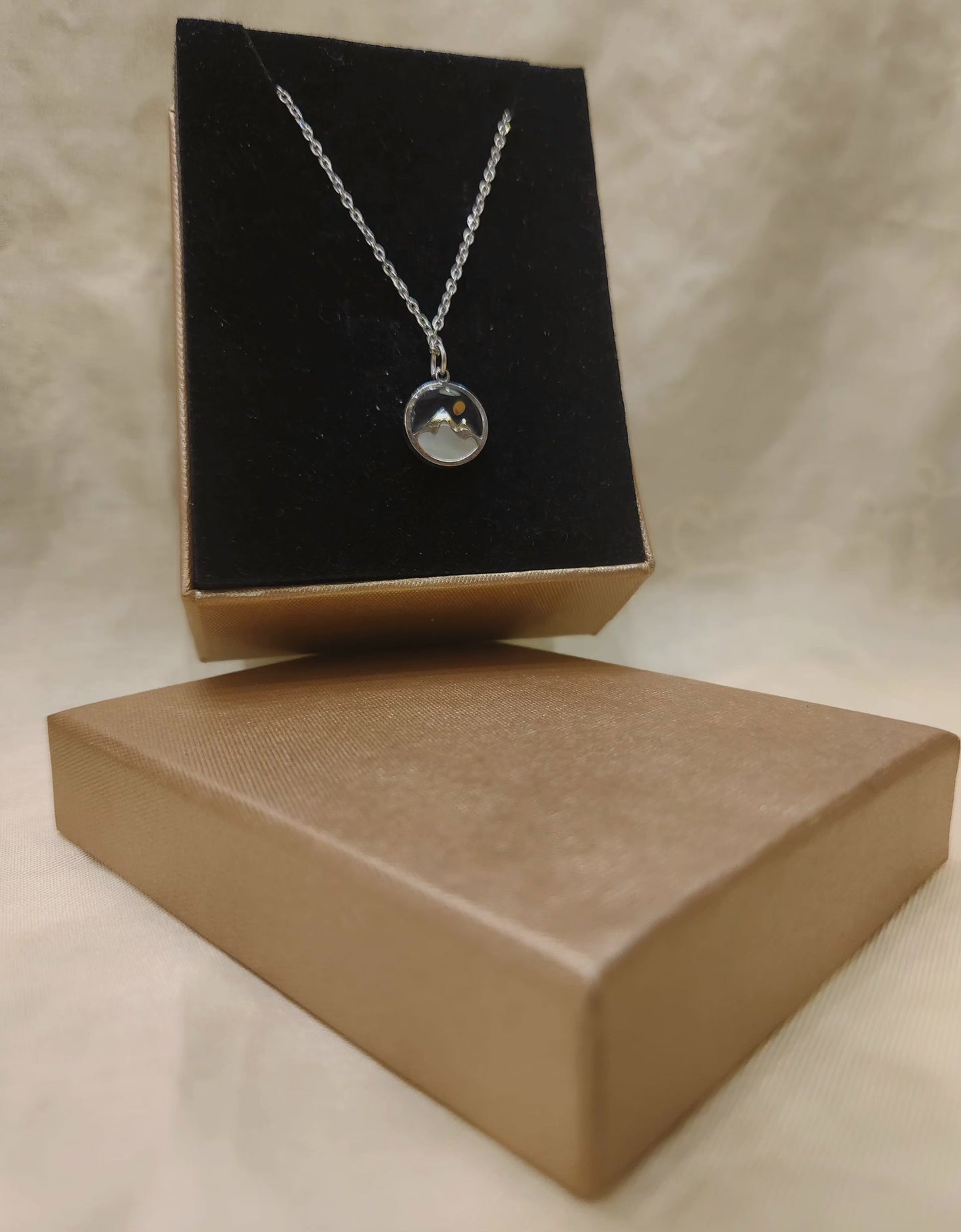 Women's Jewelry_ "Mountain" - With faith, all things are possible