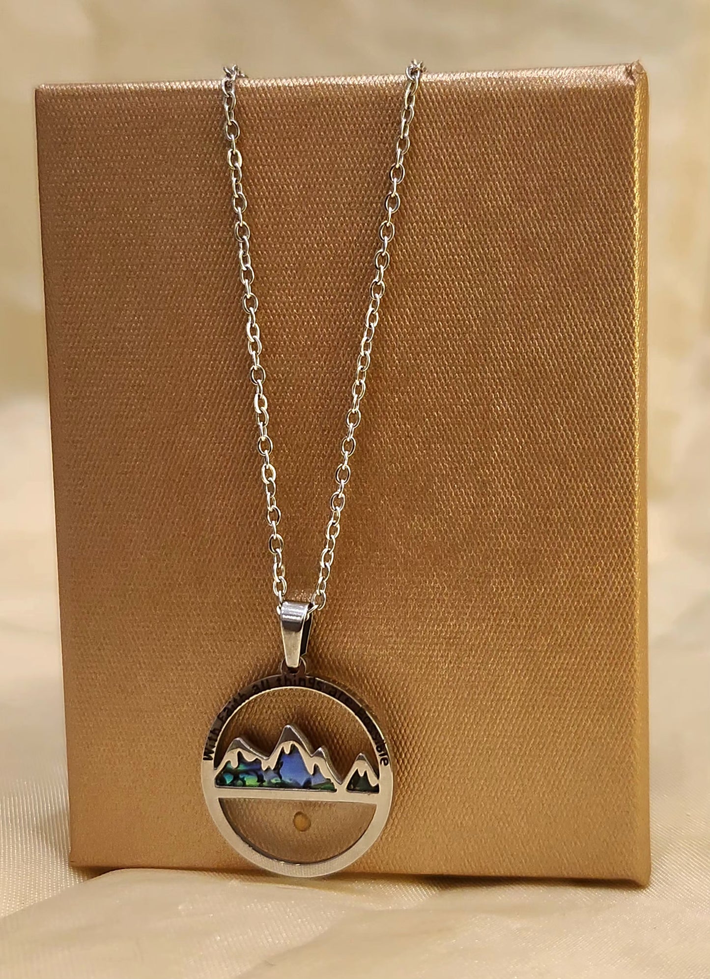 Women's Jewelry_ "Mountain" - With faith, all things are possible