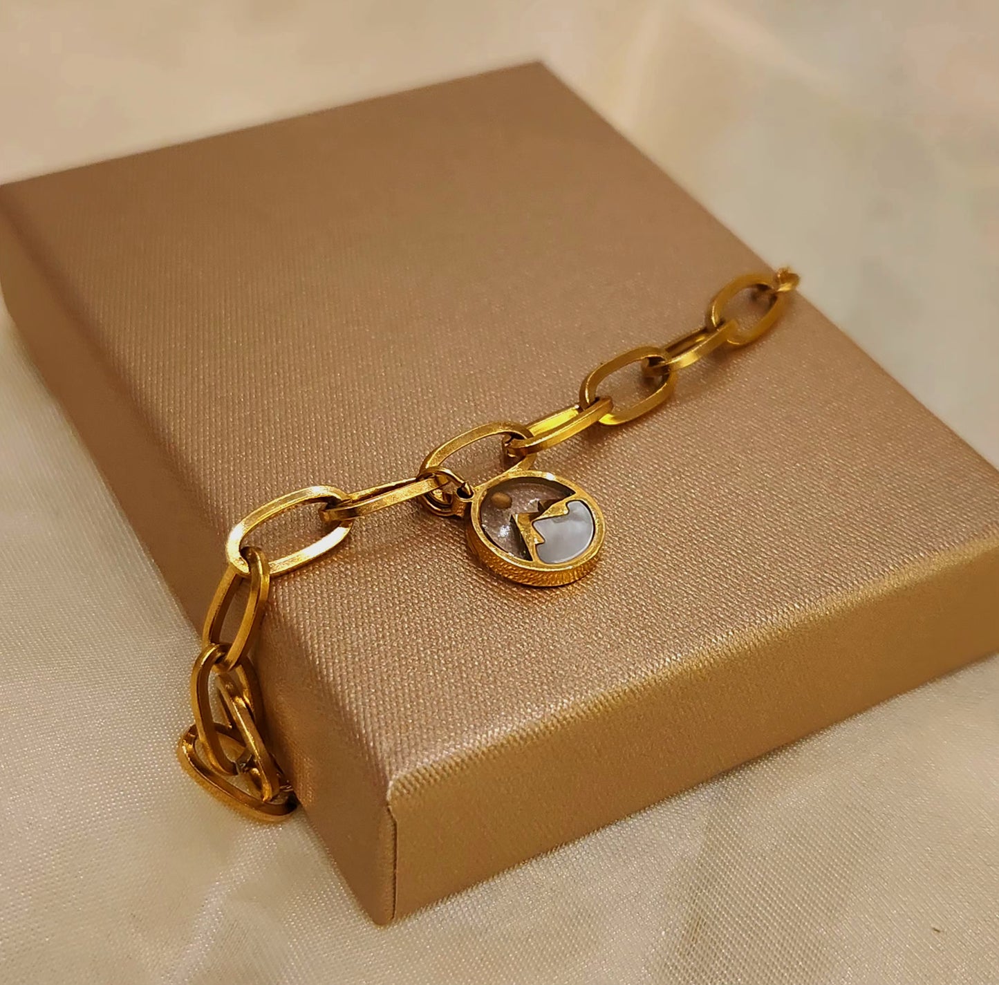 Women's Jewelry_ "Faith That Moves Mountains"